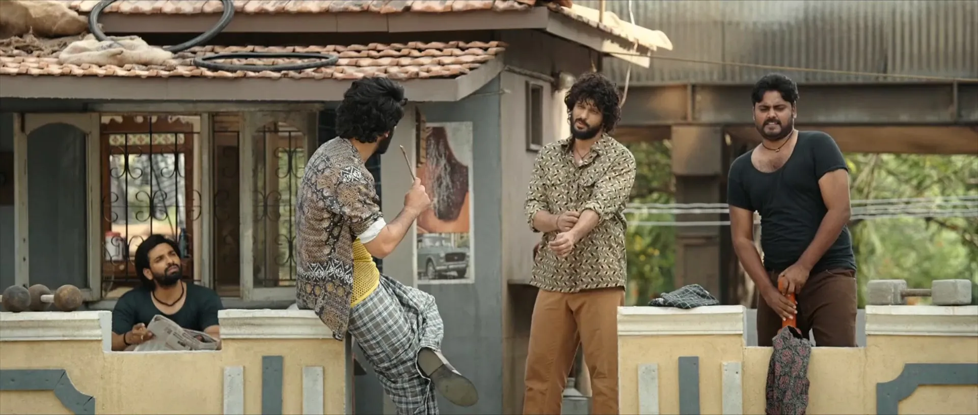 Ranarangam 2019 (Hindi – Telugu) Dual Audio 720p UnCut HDRip [1.3GB] Screenshot