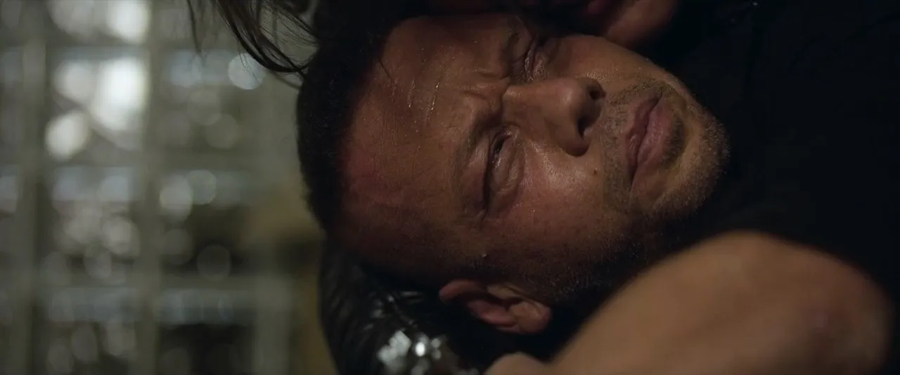 Xtreme (2021) Hindi Dual Audio 720p HDRip [1.1GB] Screenshot